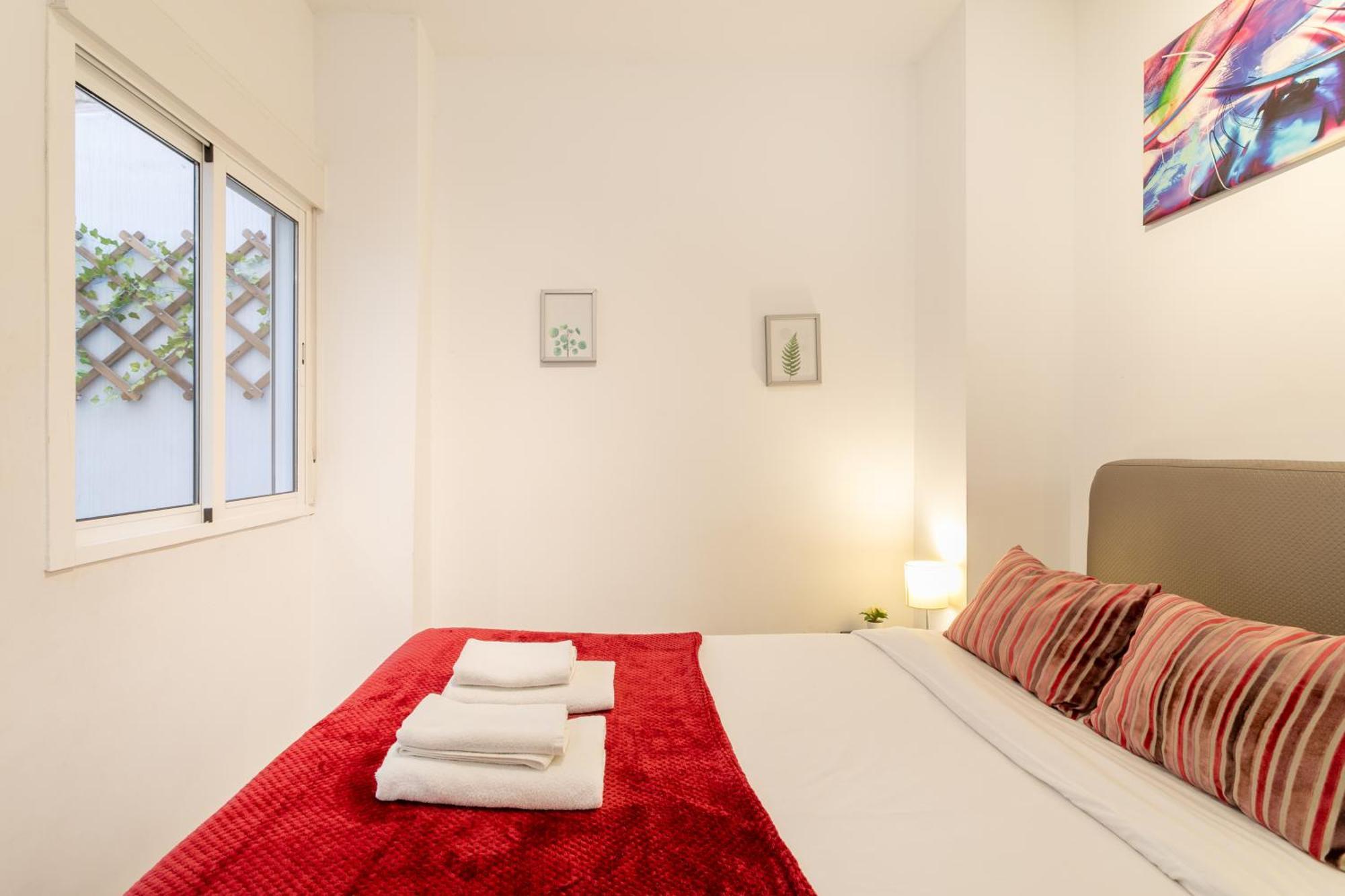 Apartamentos San Leandro, Centro Аликанте Экстерьер фото