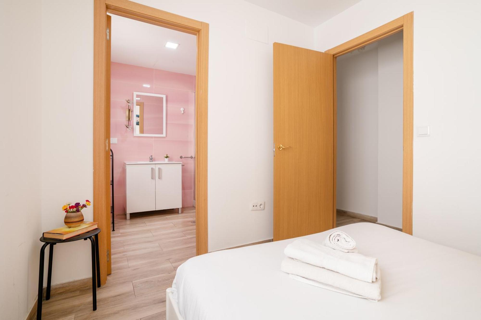 Apartamentos San Leandro, Centro Аликанте Экстерьер фото
