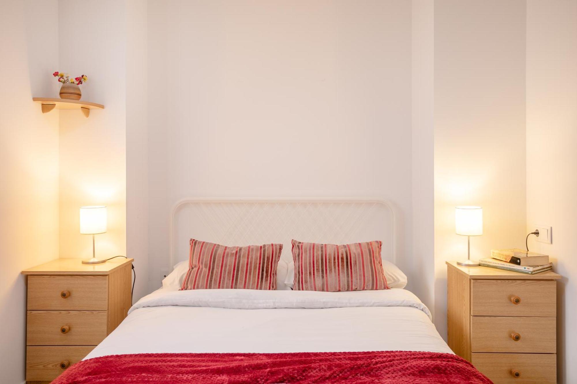 Apartamentos San Leandro, Centro Аликанте Экстерьер фото